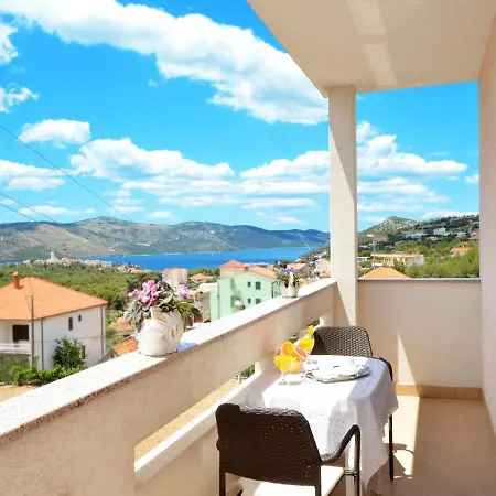 Apartments Zarkovic Trogir Exterior photo